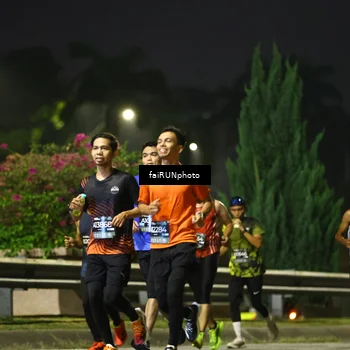 Runner Photo 6660144