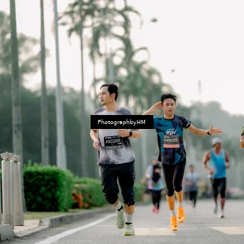 Runner Photo 6660555
