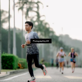 Runner Photo 6660631