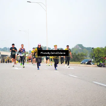 Runner Photo 6660636