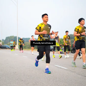 Runner Photo 6660705