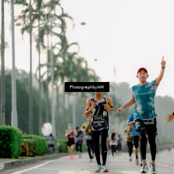 Runner Photo 6660725