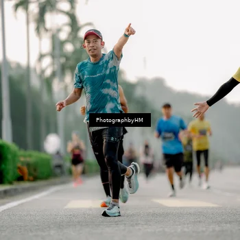 Runner Photo 6660736