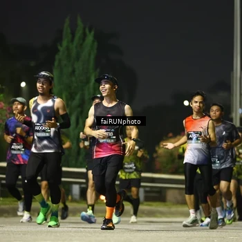 Runner Photo 6660773