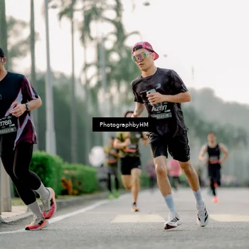 Runner Photo 6660991