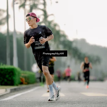 Runner Photo 6661001