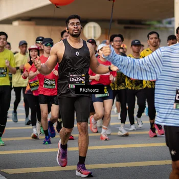 Runner Photo 6662471
