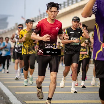 Runner Photo 6662696