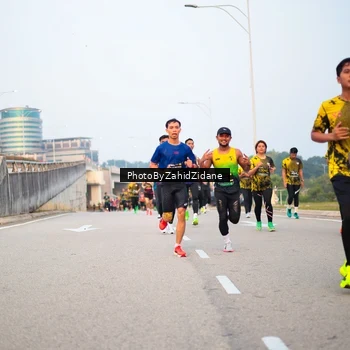 Runner Photo 6663023