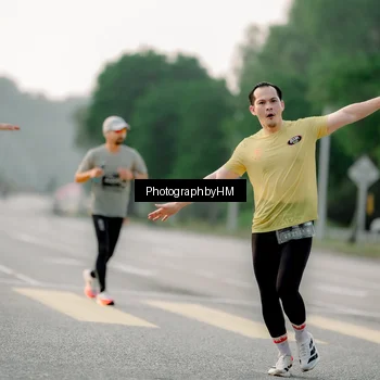 Runner Photo 6663058