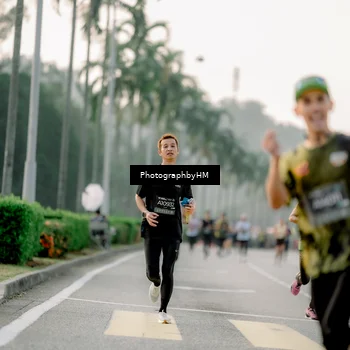 Runner Photo 6663100