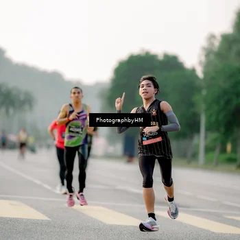Runner Photo 6663112