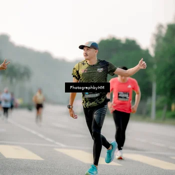 Runner Photo 6663140