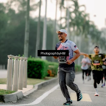 Runner Photo 6663175