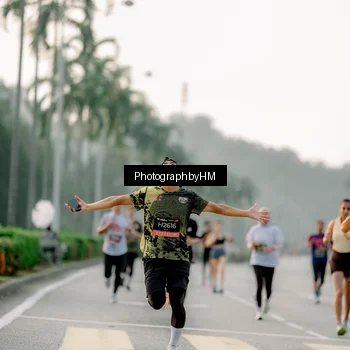 Runner Photo 6663178