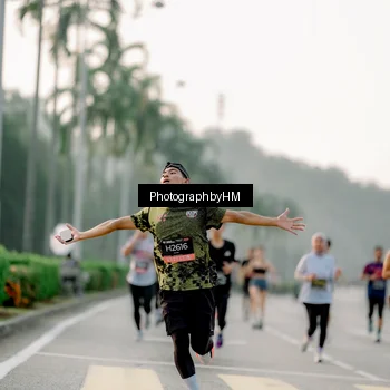 Runner Photo 6663179