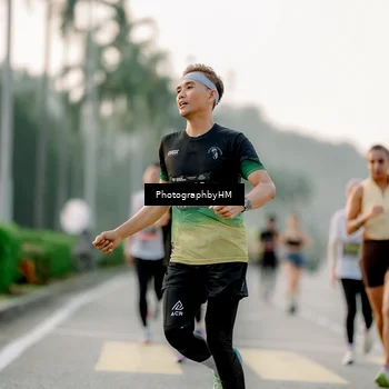 Runner Photo 6663199