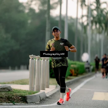 Runner Photo 6663301