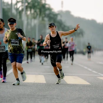 Runner Photo 6663435