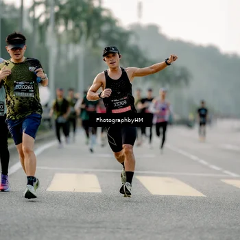 Runner Photo 6663438