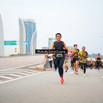 Runner Photo 6663463