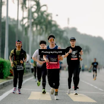 Runner Photo 6663476
