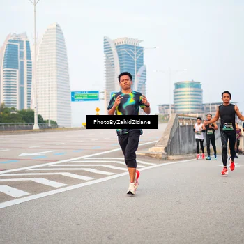 Runner Photo 6663478