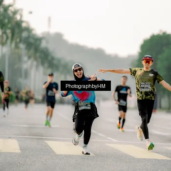 Runner Photo 6663513