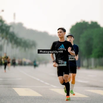Runner Photo 6663555