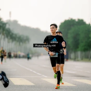 Runner Photo 6663560