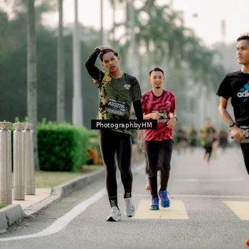 Runner Photo 6663565