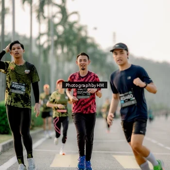 Runner Photo 6663571