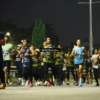Runner Photo 6663573