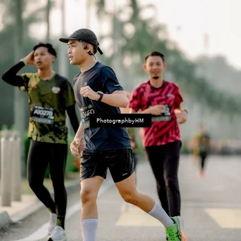 Runner Photo 6663575