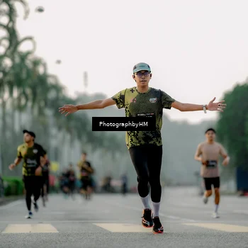 Runner Photo 6663676