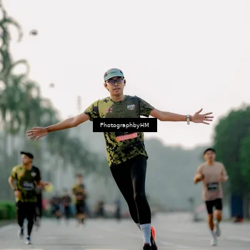 Runner Photo 6663679