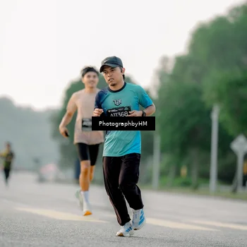 Runner Photo 6663695