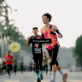 Runner Photo 6663845