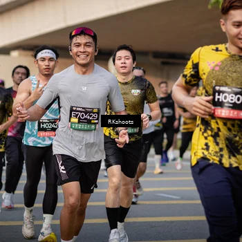 Runner Photo 6664006