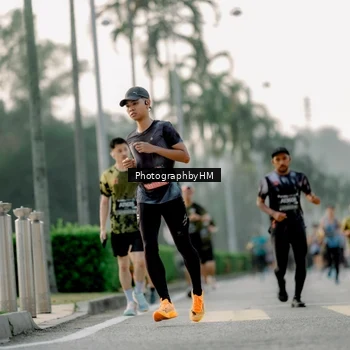 Runner Photo 6664024