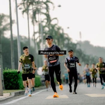 Runner Photo 6664025