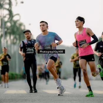 Runner Photo 6664054