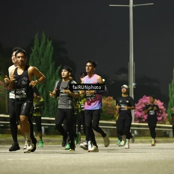Runner Photo 6664060