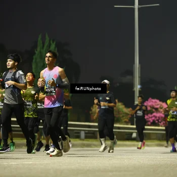 Runner Photo 6664142