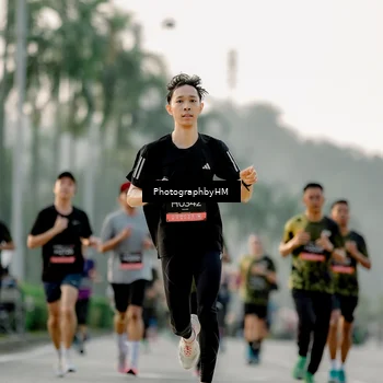 Runner Photo 6664192