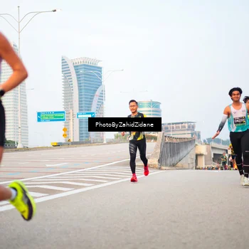 Runner Photo 6664382