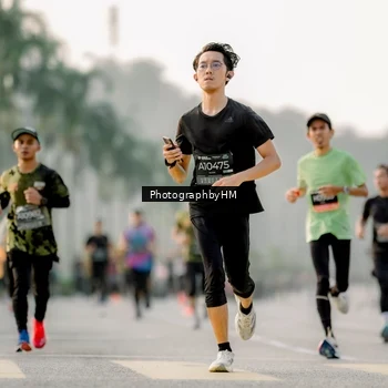 Runner Photo 6664674