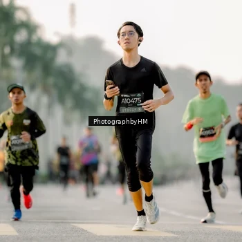Runner Photo 6664675