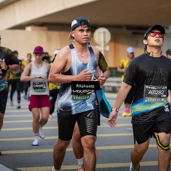 Runner Photo 6665067