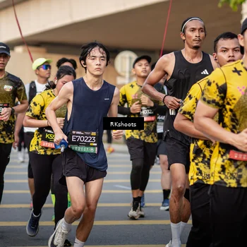 Runner Photo 6665123